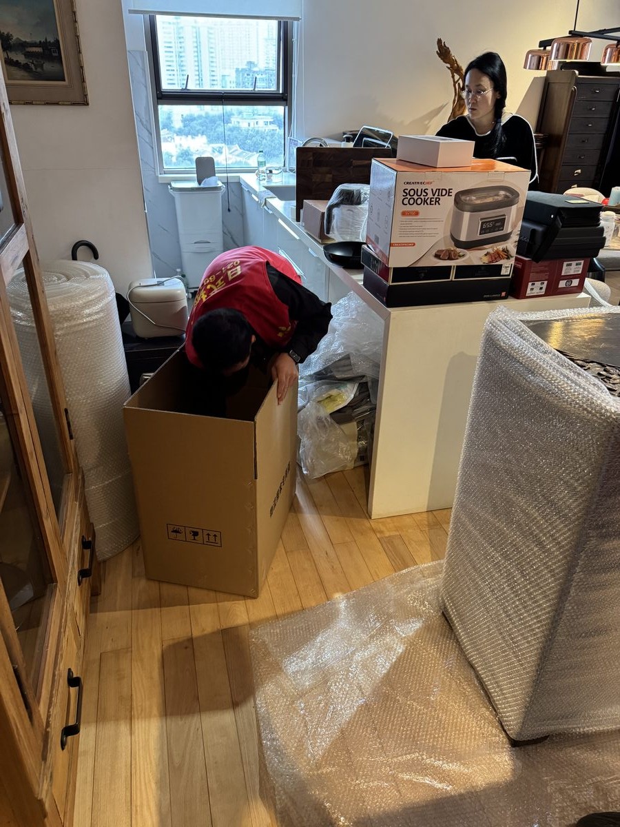 金虎日式搬家服务现场